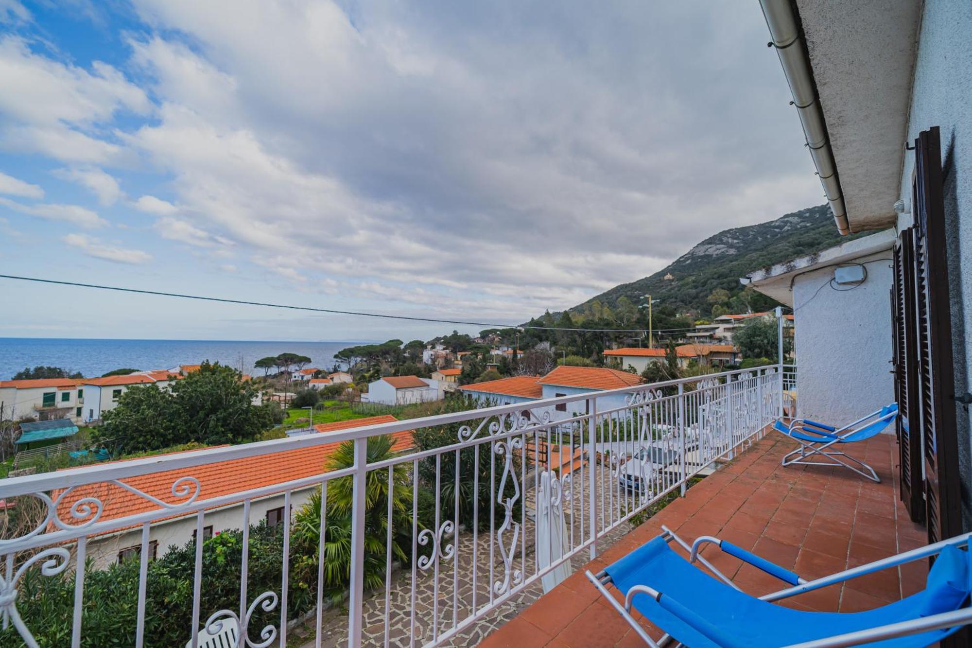 Appartamenti Casa Sant'Andrea - Goelba المظهر الخارجي الصورة
